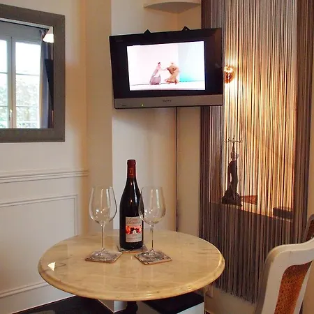 Petit - Oasis In Marais Appartamento